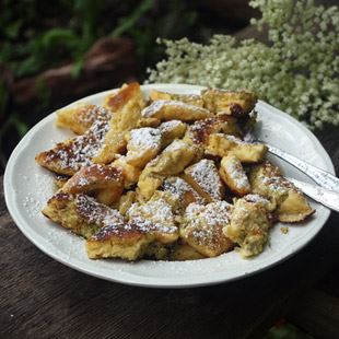 Holunderblüten-Kaiserschmarrn