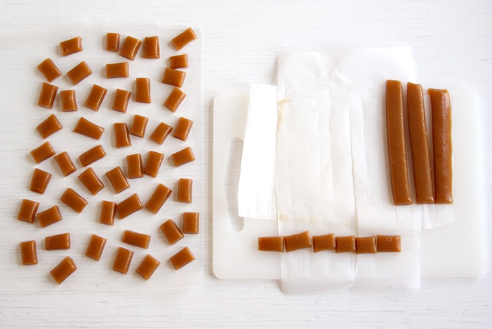 Apple Cider Caramels schneiden