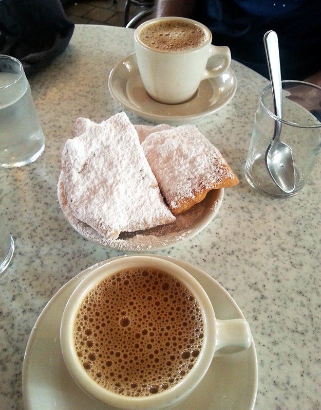 Beignets Cafe du Monde New Orleans