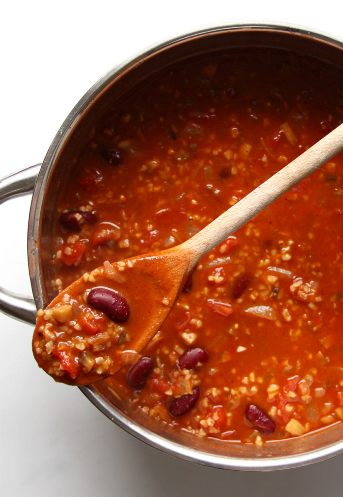 Bulgur Chili in Topf