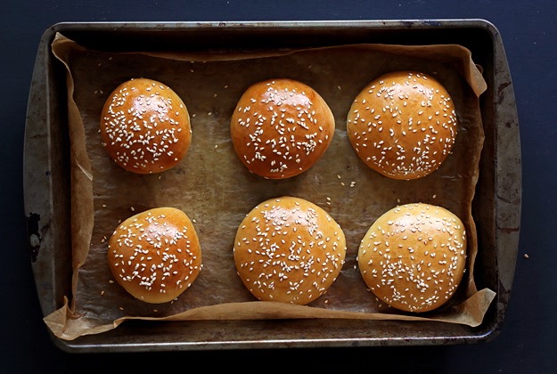 Burger Buns mit Sauerteig