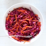 Rotkohl Coleslaw – mit zwei Dressings