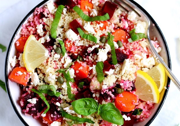 Couscous Salat mit roten Rüben und Karotten