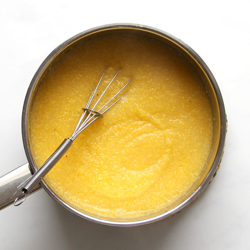 Cremige Polenta im Topf