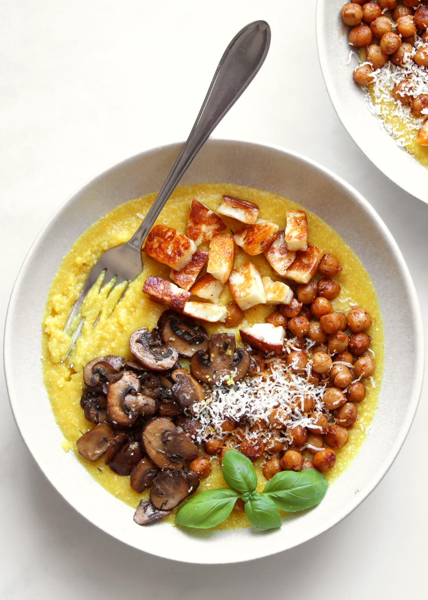 Cremige Polenta Bowl