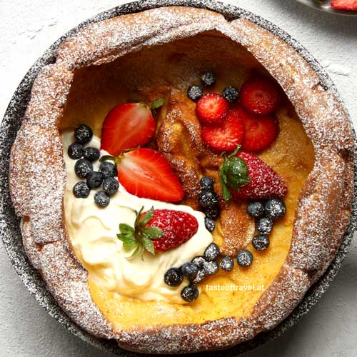 Dutch Baby mit Früchten