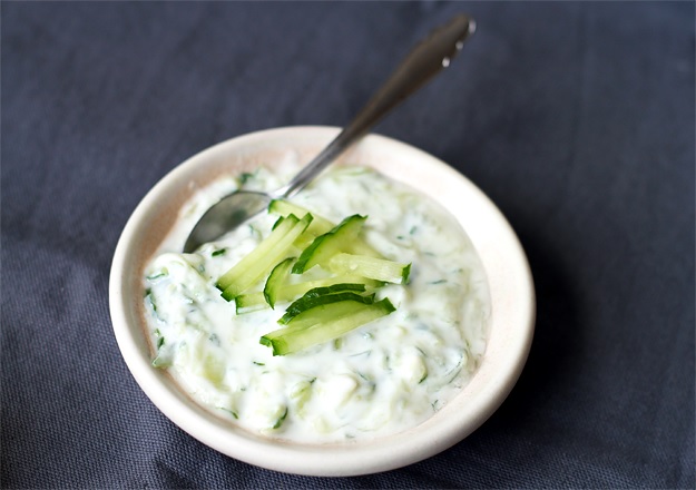 Einfache Gurken Raita Rezept