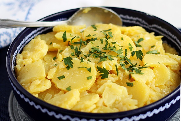 Einfacher Kartoffelsalat ohne Mayo Rezept