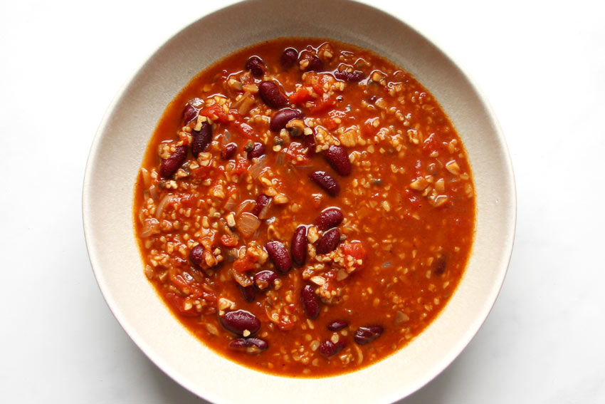 Bulgur Chili auf Teller