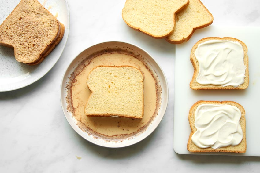Toastscheiben in Eiermilch