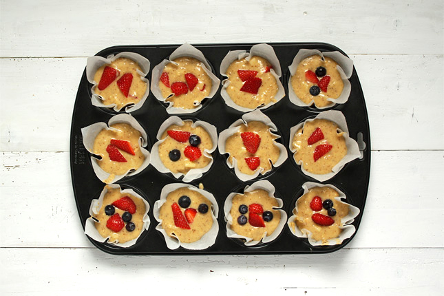 Fruchtmuffins mit Beeren Rezept