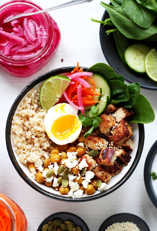 Grain Bowl mit Tofu Rezept