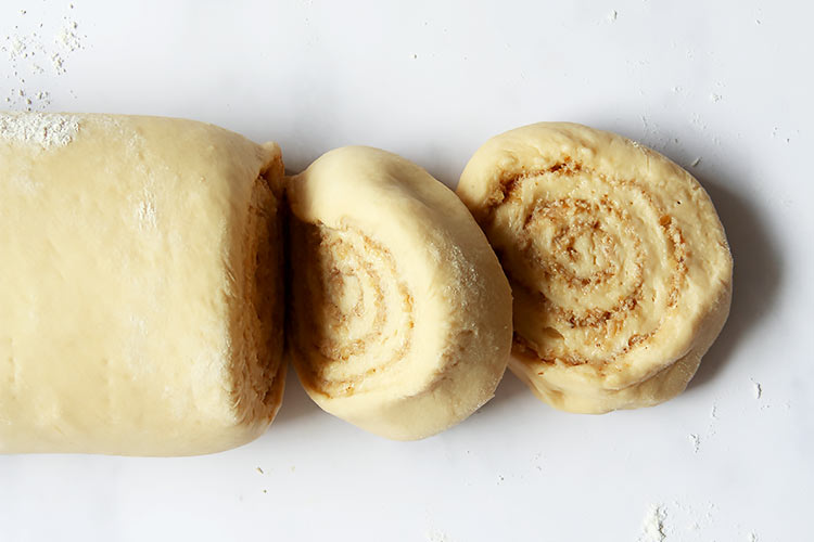 Große Nussschnecken wie aus der Bäckerei