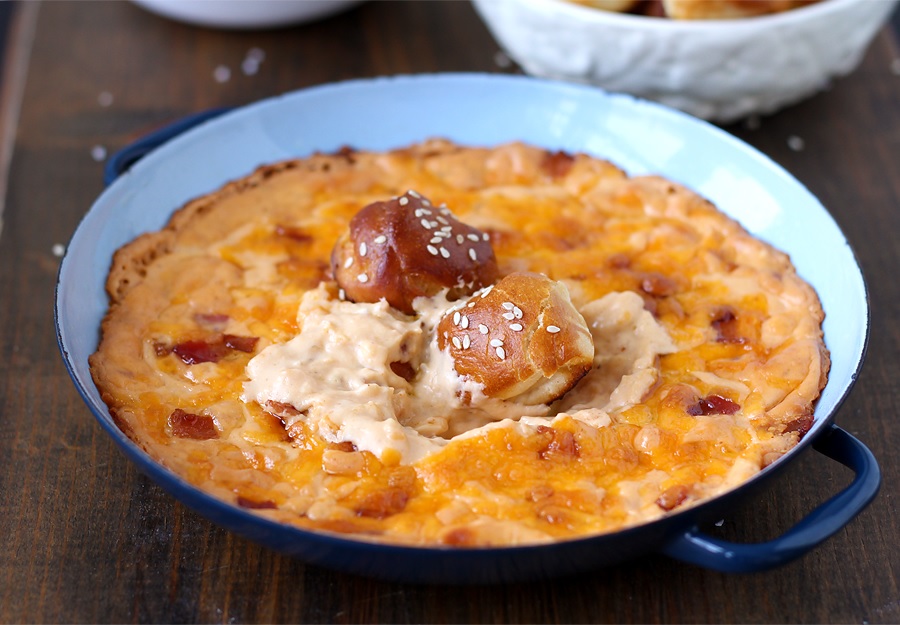 Käse Bier Dip mit Pretzel Bites - Rezept