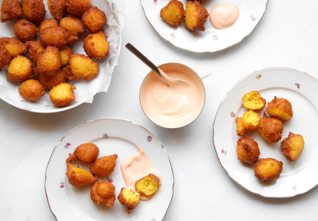 Hush Puppies – Knusprige Maisbällchen » Taste of Travel