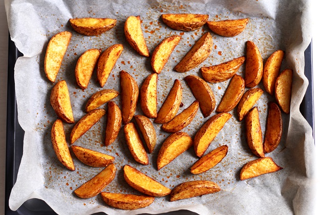 Knusprige Potato Wedges auf Blech Rezept