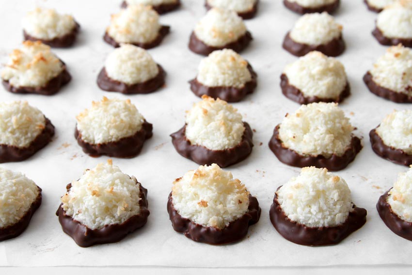 Kokosmakronen mit Schokoladeboden