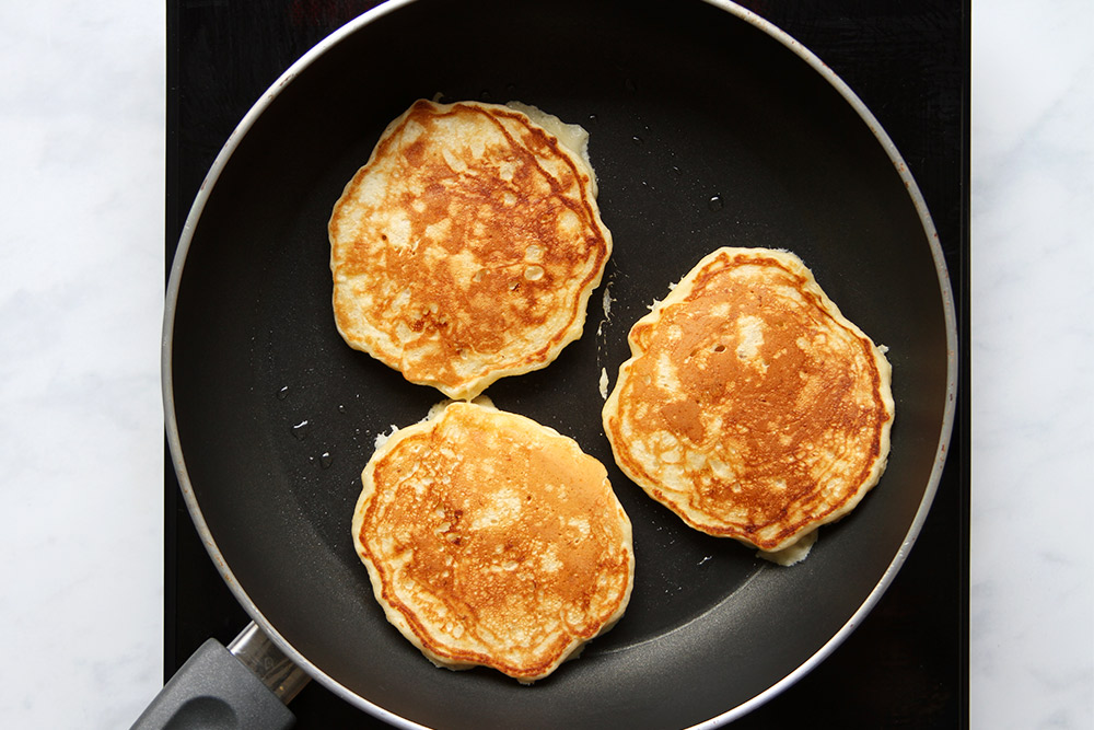 Luftige Banana Pancakes ohne Zucker