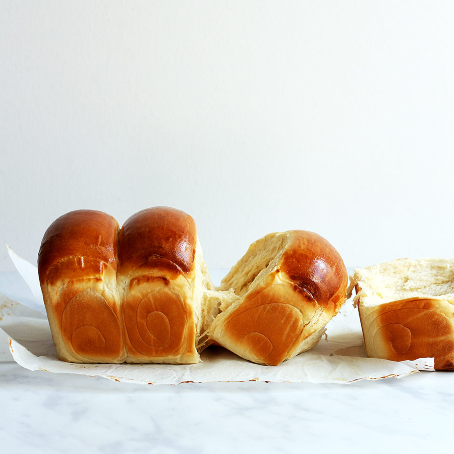 Luftiges Hokkaido Milchbrot - aus meinem Kochbuch » Taste of Travel