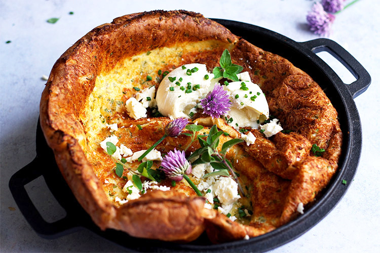 Ofenpfannkuchen Dutch Baby Rezept herzhaft mit Käse