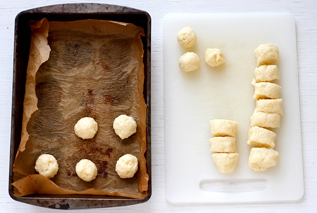 Pao de Queijo Teig Brasilianische Käsebrötchen Rezept