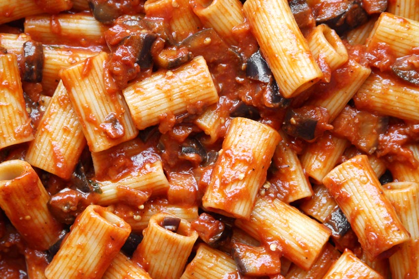 Pasta alla Norma close-up