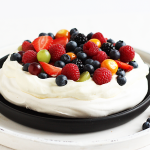 Berry Pavlova – Baisertorte mit Beeren