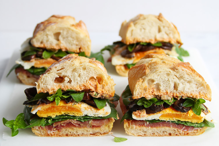 Picknick Sandwich mit Prosciutto und Ei » Taste of Travel