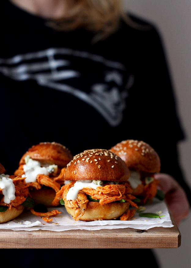 Pulled Buffalo Chicken Sliders Rezept