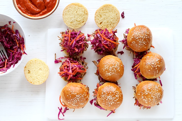 Pulled Pork Silders mit BBQ Sauce und Coleslaw Rezept