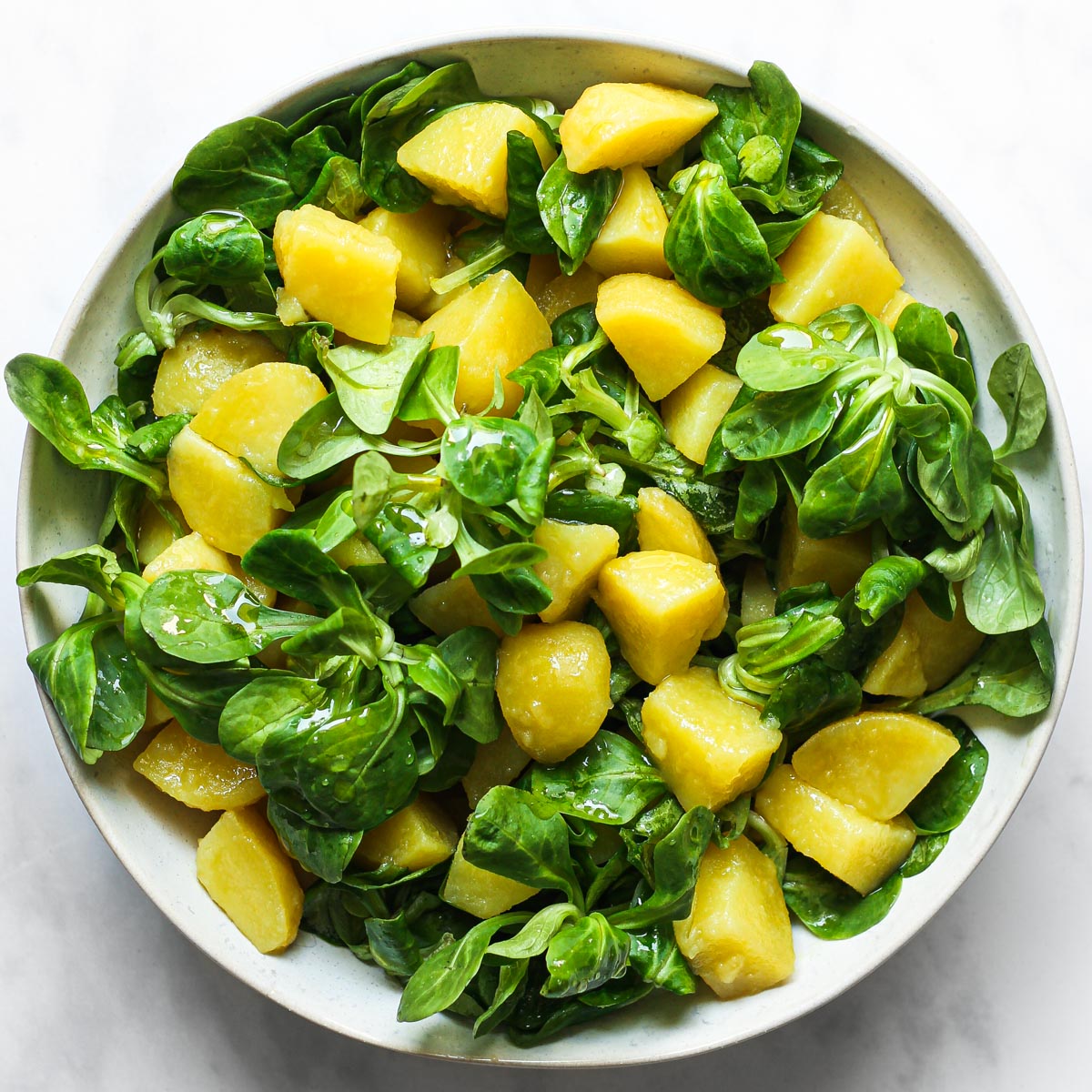 Erdäpfel-Vogerlsalat mit schnellem Dressing