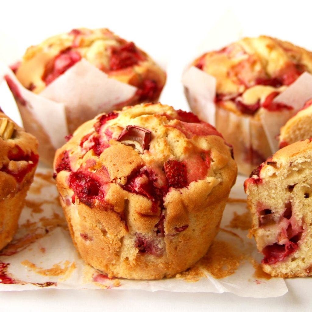 Erdbeer-Rhabarber Muffins