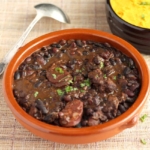 Feijoada brasileira – Schwarze-Bohnen Eintopf