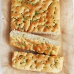 Luftige Focaccia mit Thymian