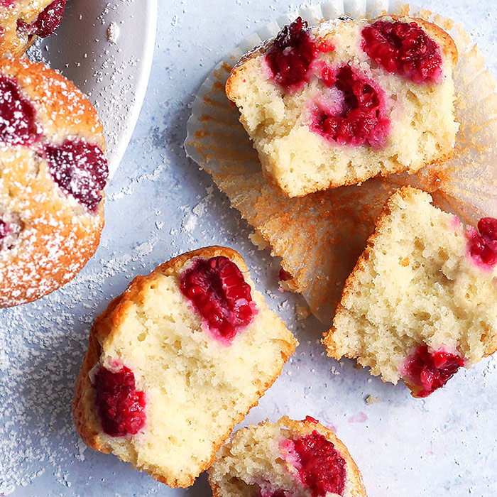Friands mit Himbeeren