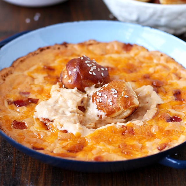 Gebackener Käse Zwiebel Dip — Rezepte Suchen