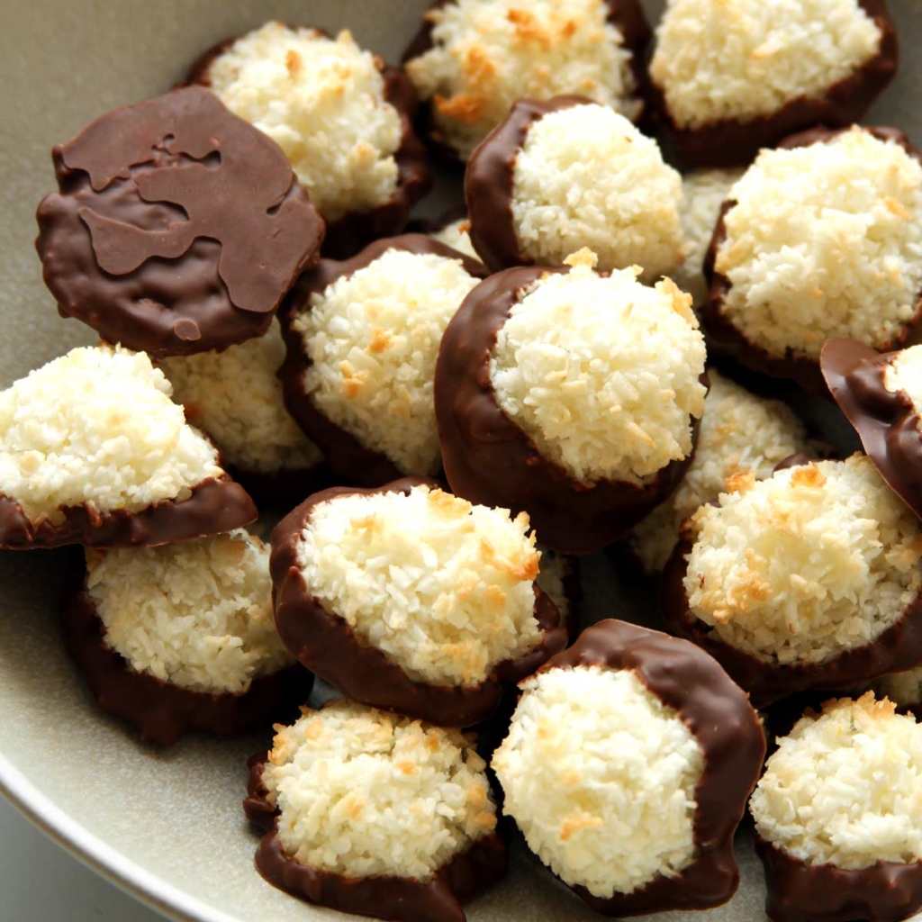 Kokosmakronen mit Schokoboden