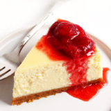 Rezept New York Cheesecake mit Erdbeersauce