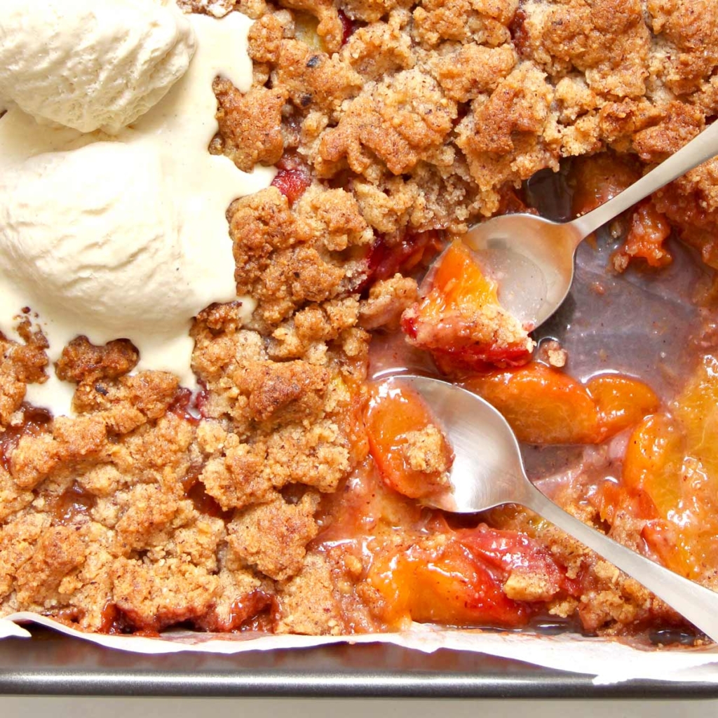 Saftiger Pfirsich Crumble