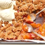 Saftiger Pfirsich Crumble