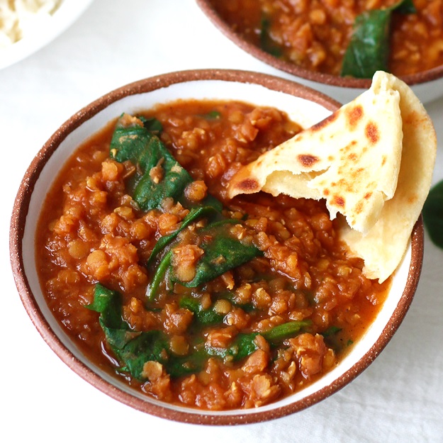 Das Einfachste Dal mit Gurken Raita