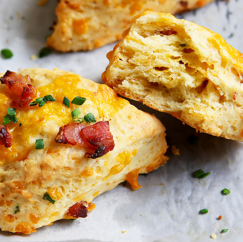 Scones mit Käse und Speck – blättrig und luftig