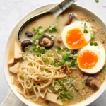 Sesam-Ramen mit Pilzen