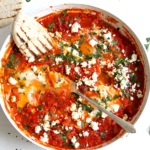 Shakshuka mit frischen Tomaten – mit Video