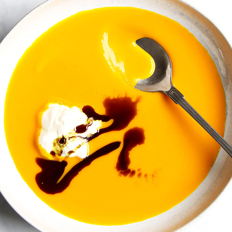 Steirische Kürbiscremesuppe (3 Zutaten) » Taste of Travel