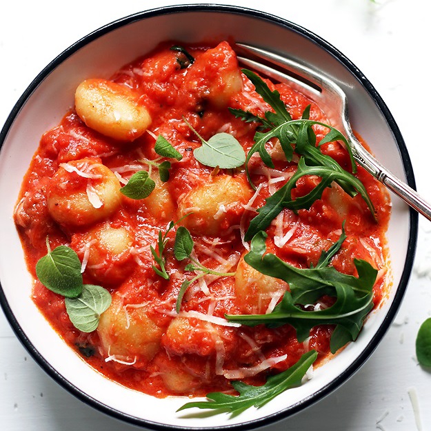 10-Minuten Gnocchi in Tomatensauce » Taste of Travel