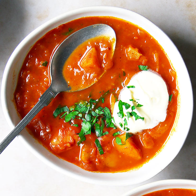 Veganes Kartoffelgulasch