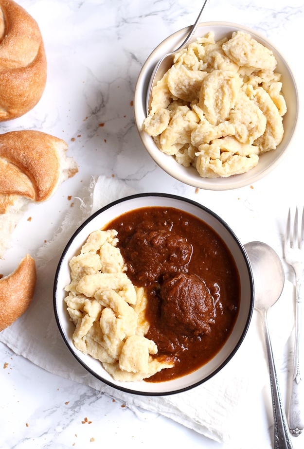 Rindsgulasch mit dicker Sauce Rezept