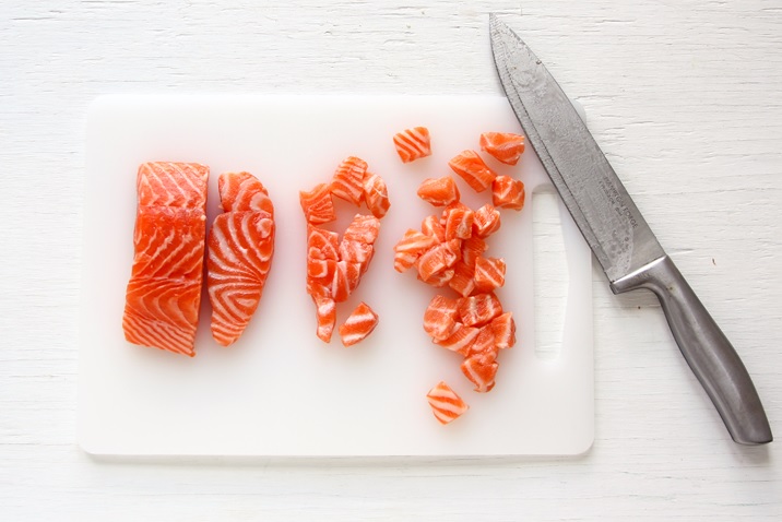 Roher Fisch (Lachs) für Ahi Poke