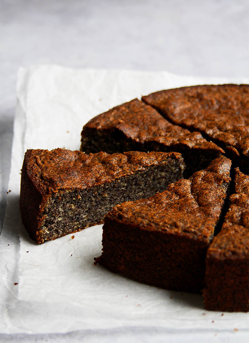 Saftiger Mohnkuchen ohne Mehl » Taste of Travel
